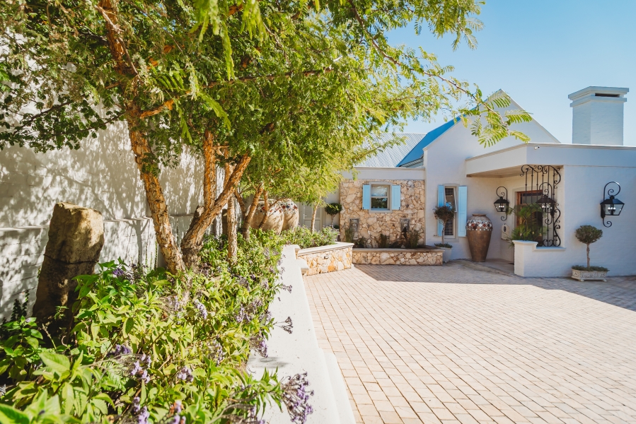 3 Bedroom Property for Sale in Kraaibosch Manor Western Cape